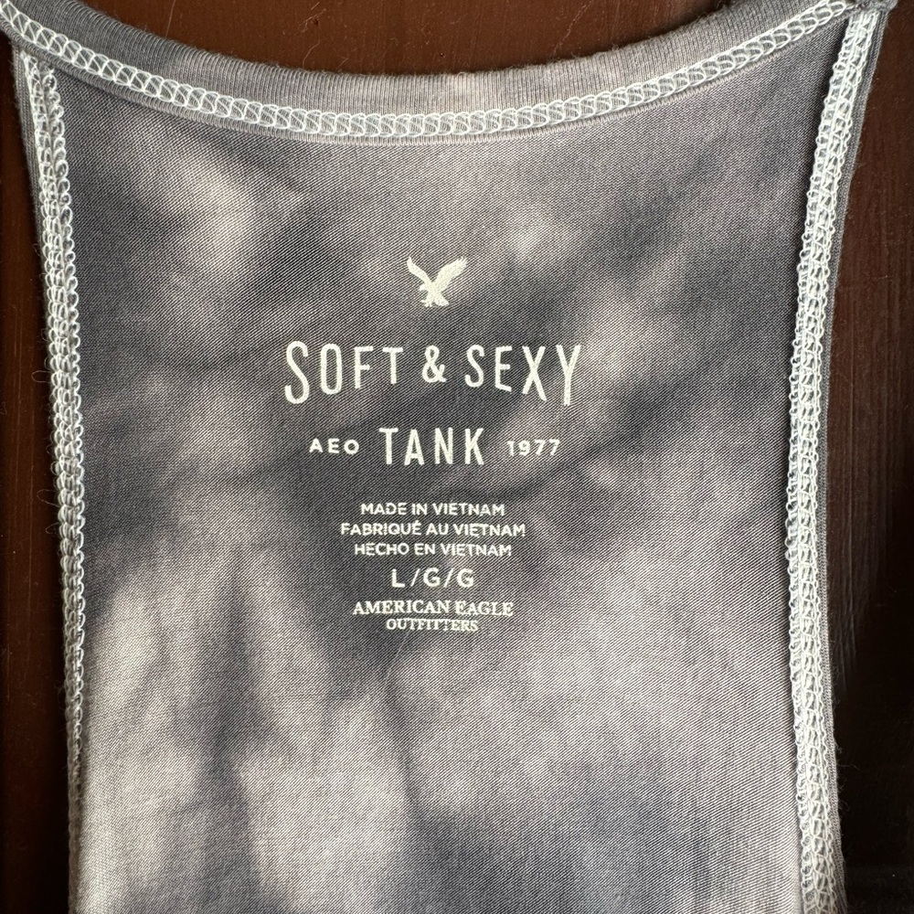 AEO Soft & Sexy Racer Back Tank Size Large - Picture 3 of 6